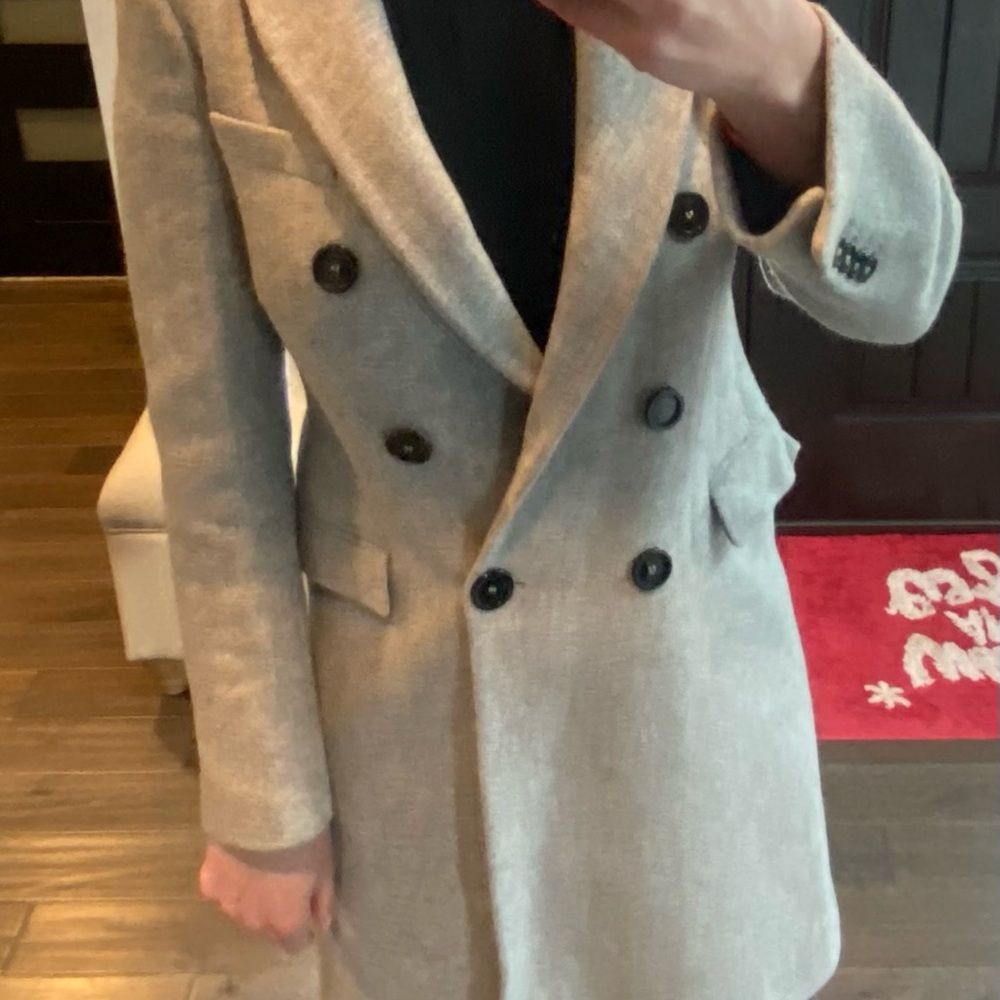Zara coat. Size Small. Worn couple times.